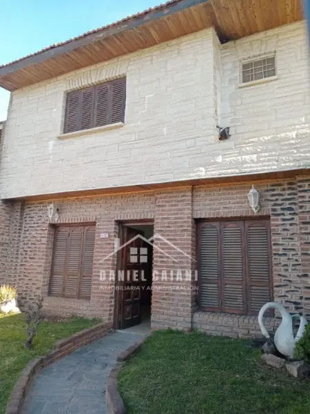 Casa de 8 ambientes en venta en NUEVA POMPEYA
