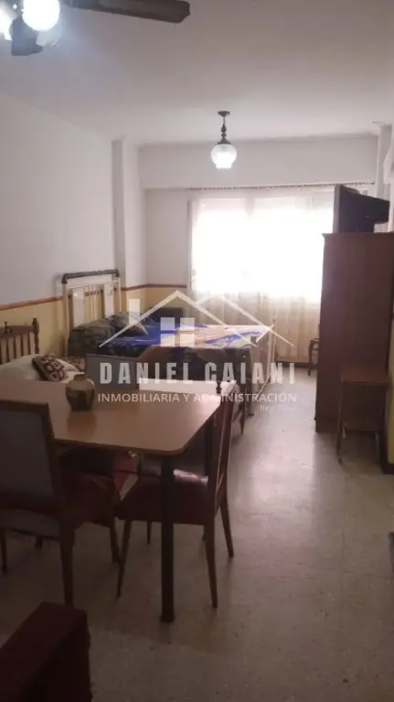 Departamento de 1 ambiente en alquiler en Centro