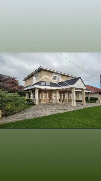 Casa de 5 ambientes en venta en FARO NORTE