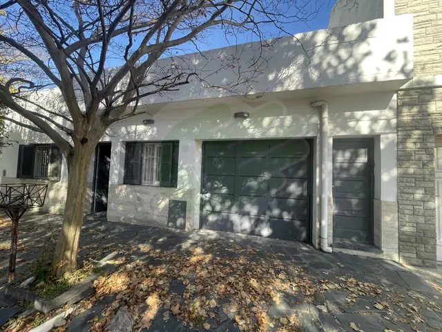 Casa de 4 ambientes en venta en NUEVA POMPEYA