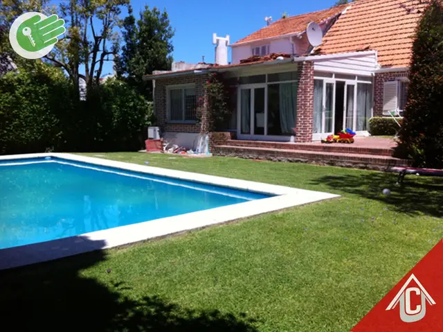 Casa de 6 ambientes en venta en DIVINO ROSTRO