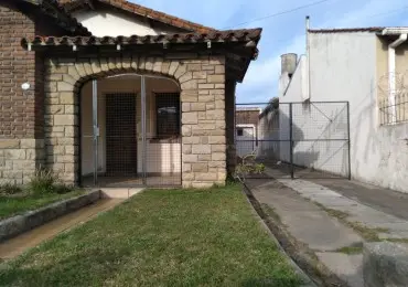 Casa de 3 ambientes en venta en SAN CAYETANO