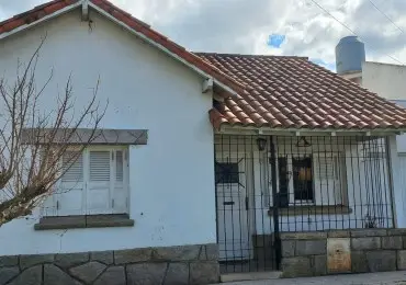 Casa de 3 ambientes en venta en CORONEL DORREGO