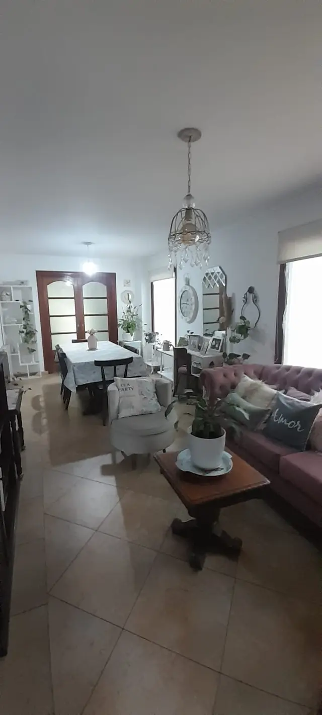 Casa de 4 ambientes en venta en La Perla