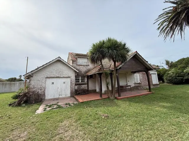 Casa de 6 ambientes en venta en ESTACION TERMINAL (ALDREY)