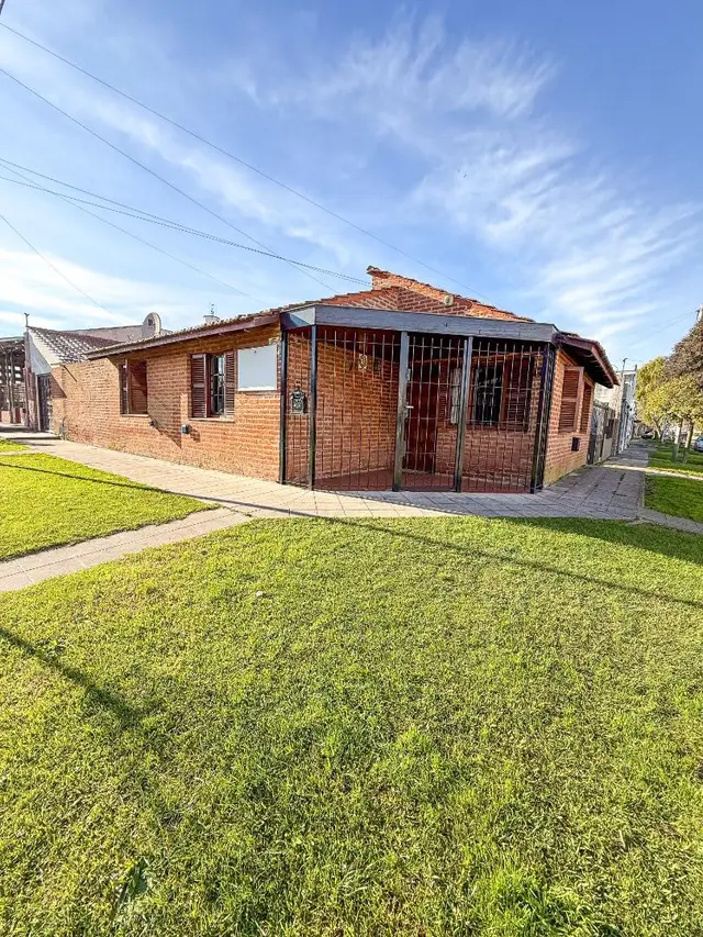 Casa de 3 ambientes en venta en PERALTA RAMOS OESTE