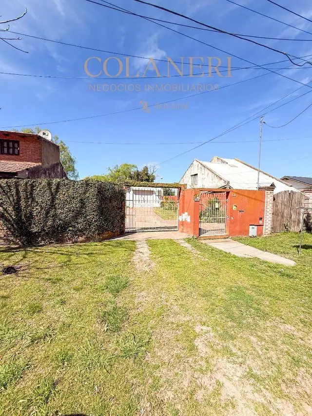 Casa de 3 ambientes en venta en AEROPARQUE