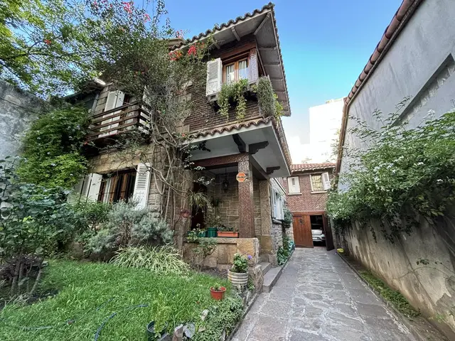 Casa de 6 ambientes en venta en ESTACION TERMINAL (ALDREY)