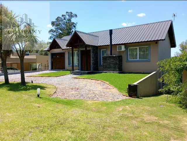 Casa de 6 ambientes en venta en PARQUE LURO