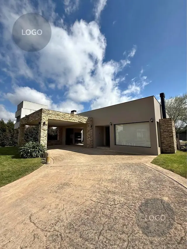 Casa de 4 ambientes en venta en BOSQUE PERALTA RAMOS