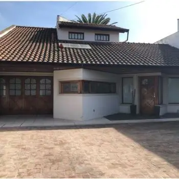 Casa de 4 ambientes en venta en LOS PINARES