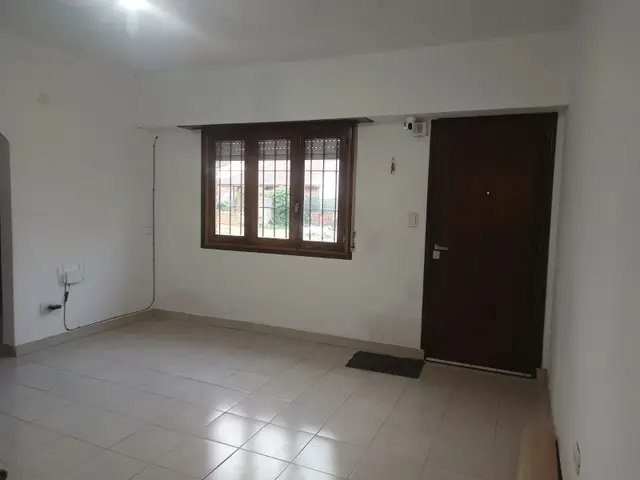 Casa de 3 ambientes en alquiler en MALVINAS ARGENTINAS