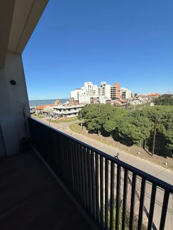 Departamento de 4 ambientes en venta en CONSTITUCION