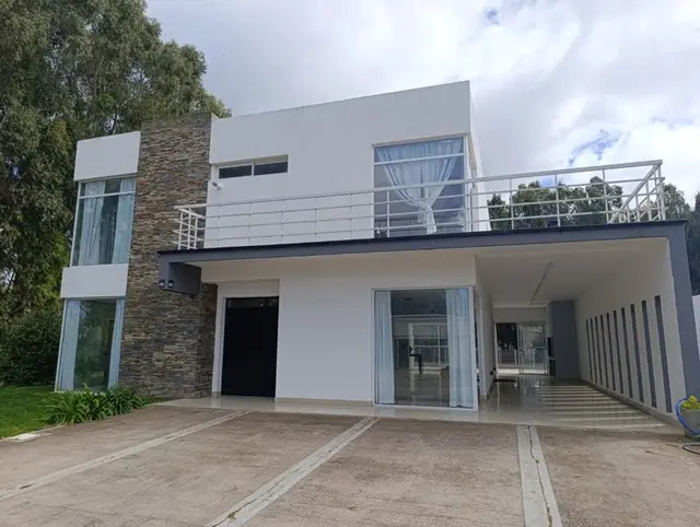 Casa de 6 ambientes en venta en Rumencó