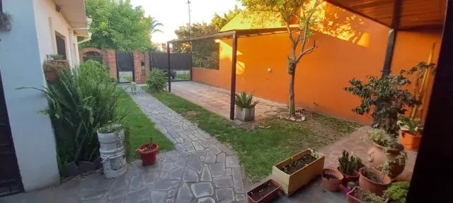 Casa de 3 ambientes en venta en SAN CAYETANO