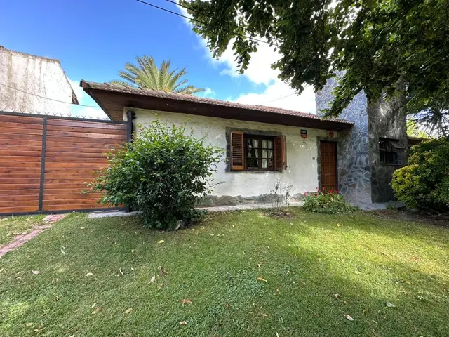 Casa de 4 ambientes en venta en LOPEZ DE GOMARA