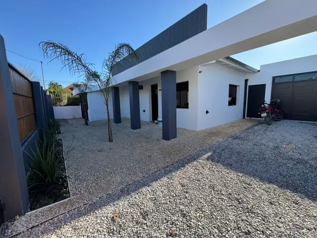 Casa de 3 ambientes en venta en LOS PINARES