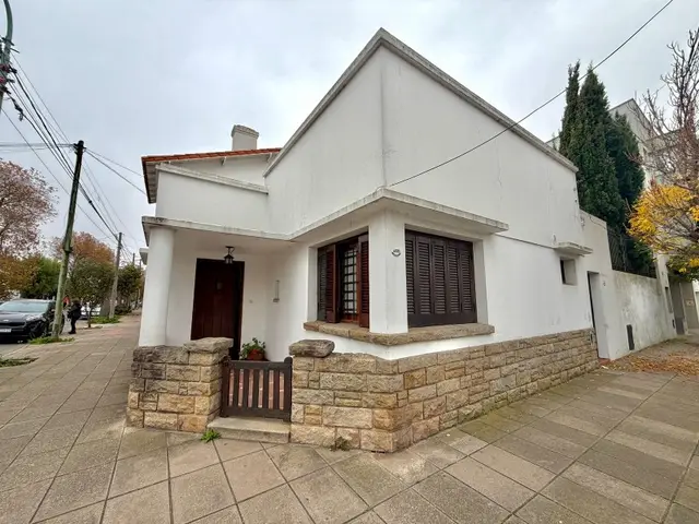 Casa de 3 ambientes en venta en NUEVA POMPEYA
