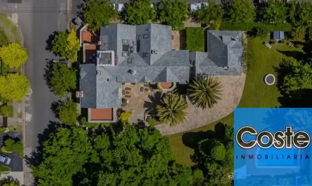 Casa de 9 ambientes en venta en DIVINO ROSTRO