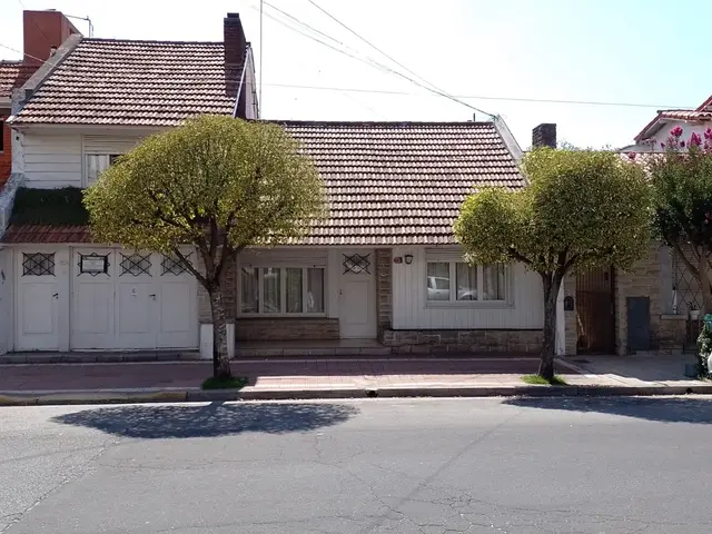 Casa de 4 ambientes en venta en GENERAL ROCA