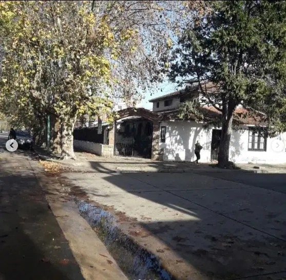 Casa de 9 ambientes en venta en LA PERLA