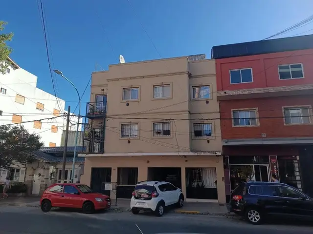 Departamento de 3 ambientes en venta en ESTACION TERMINAL (ALDREY)