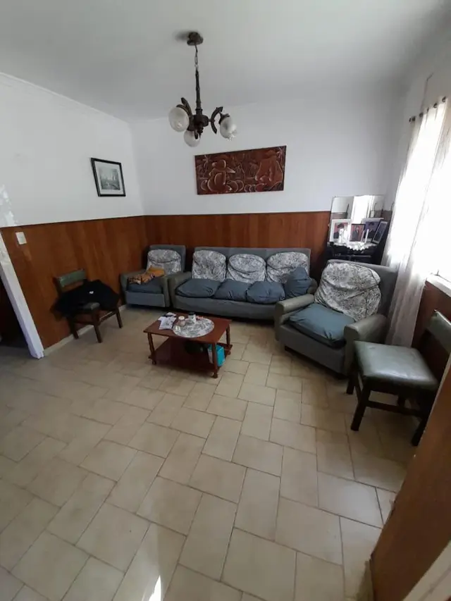 Casa de 5 ambientes en venta en VIRGEN DE LUJAN
