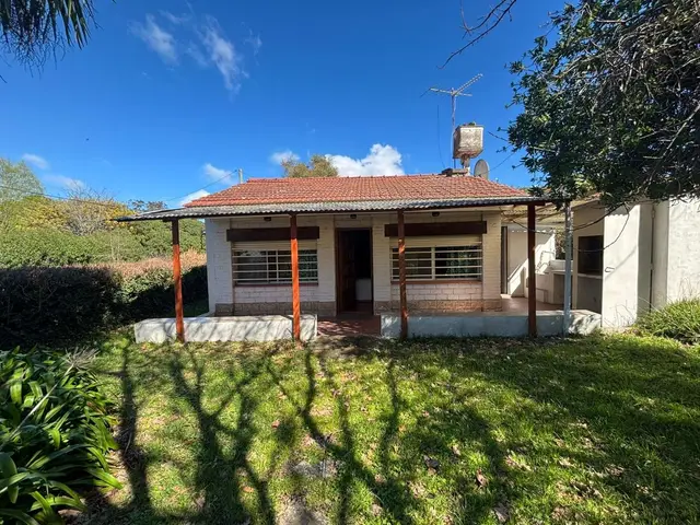 Casa de 3 ambientes en venta en LOS ACANTILADOS