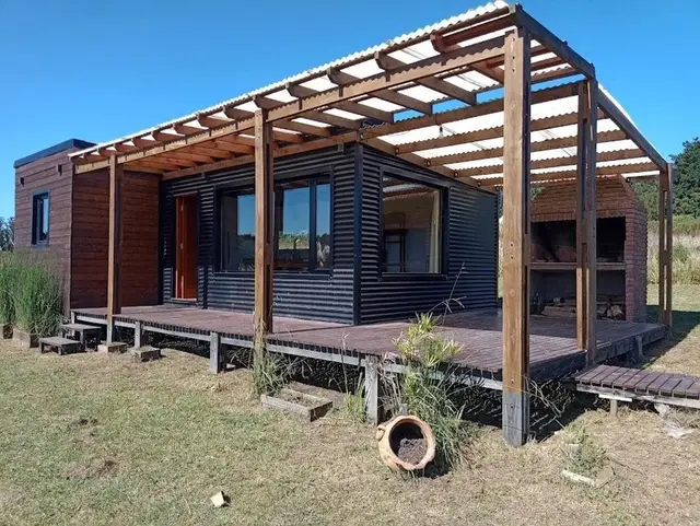Casa de 4 ambientes en venta en LA GLORIA DE LA PEREGRINA
