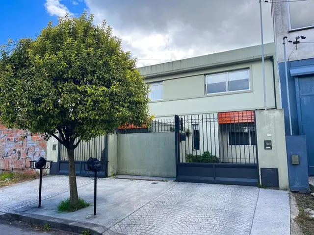 Casa de 3 ambientes en venta en SARMIENTO DOMINGO FAUSTINO