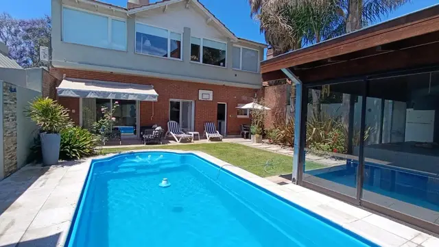 Casa de 5 ambientes en alquiler temporario en PLAYA GRANDE