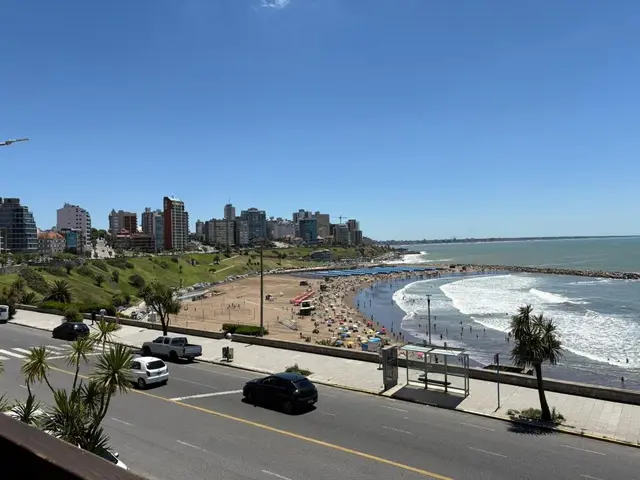 Departamento de 3 ambientes en alquiler temporario en BOSQUE GRANDE
