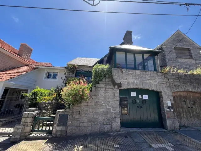 Casa de 4 ambientes en venta en LOMAS DE STELLA MARIS