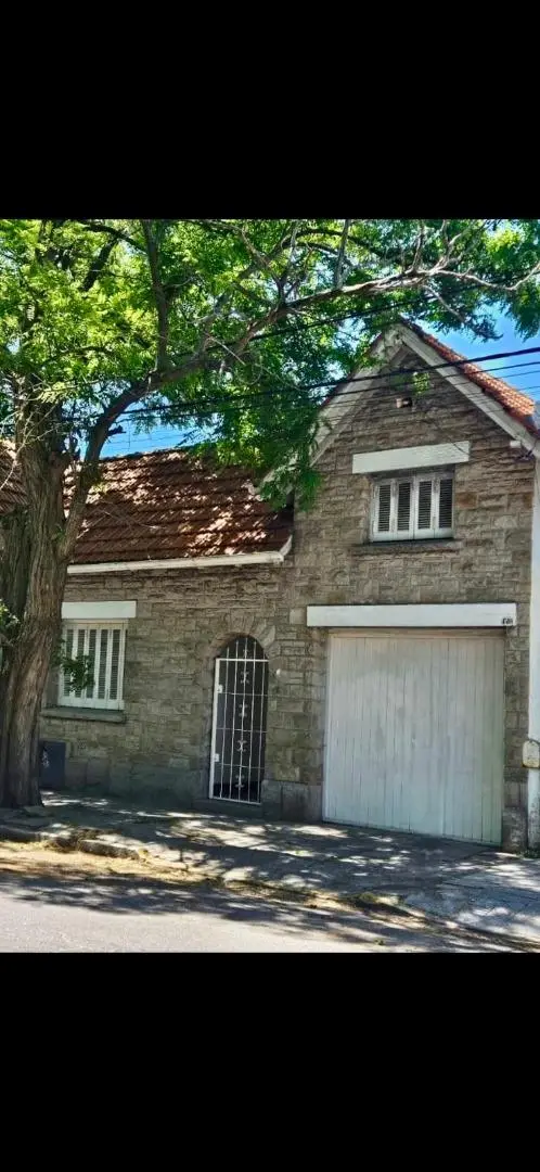 Casa de 4 ambientes en venta en NUEVA POMPEYA