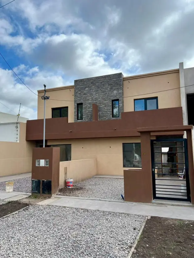 Casa de 3 ambientes en venta en LOS PINARES