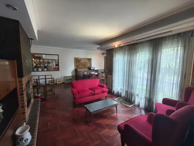 Casa de 7 ambientes en venta en GENERAL ROCA