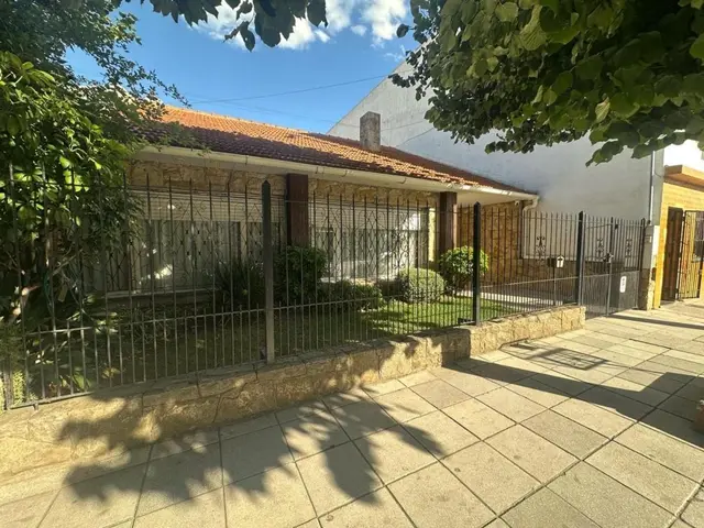 Casa de 5 ambientes en venta en SARMIENTO DOMINGO FAUSTINO