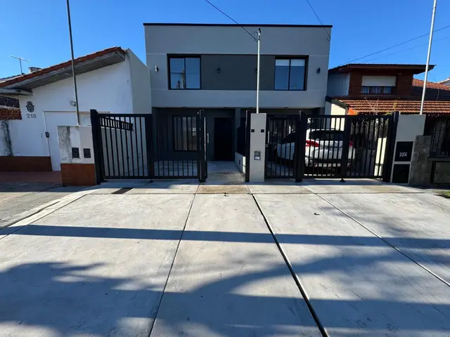 Casa de 3 ambientes en venta en VILLA PRIMERA