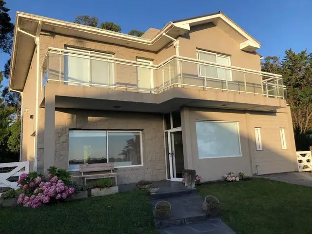 Casa de 5 ambientes en alquiler en BOSQUE PERALTA RAMOS