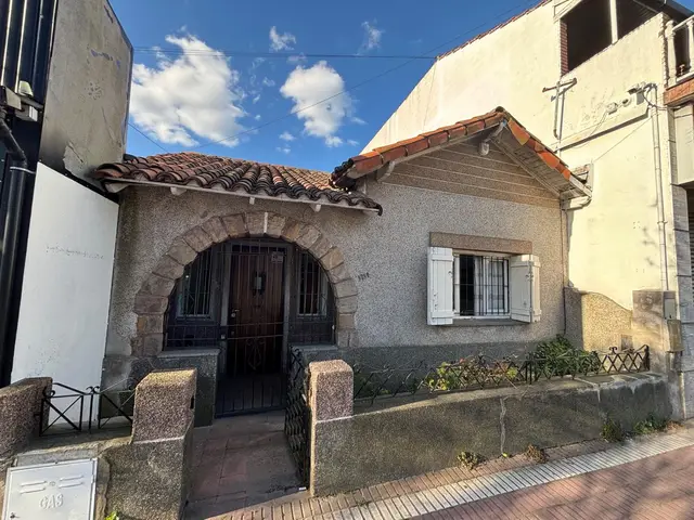 Casa de 4 ambientes en venta en Centro