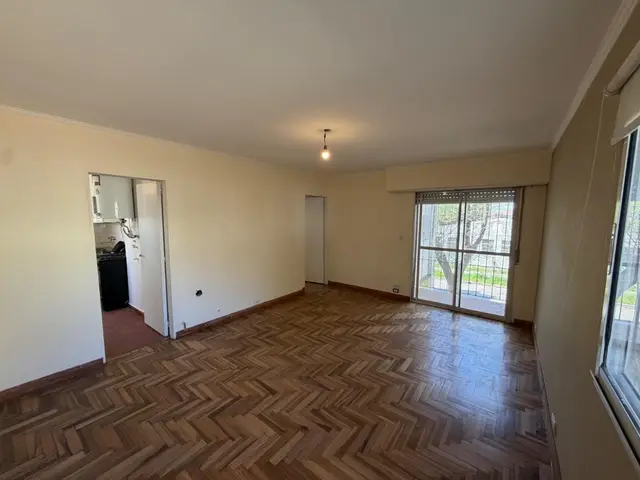 Departamento de 4 ambientes en venta en AEROPARQUE