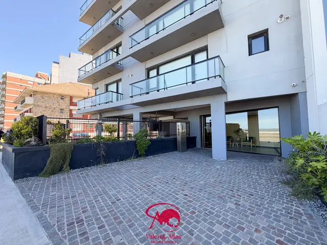 Departamento de 3 ambientes en venta en CONSTITUCION