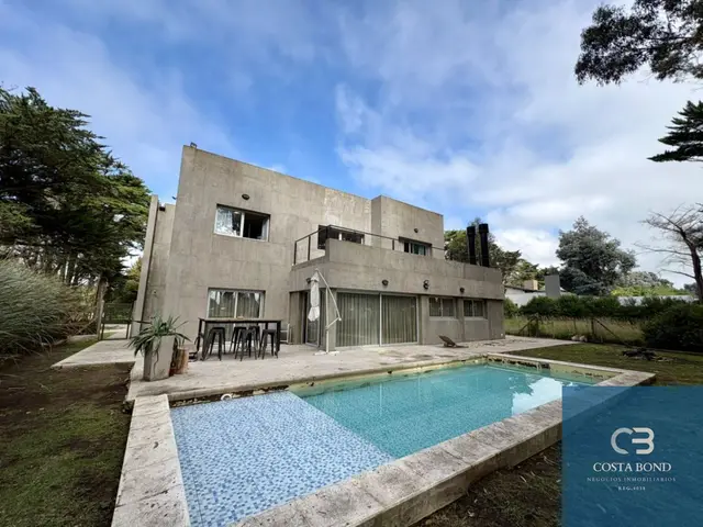 Casa de 5 ambientes en venta en Playa los Lobos