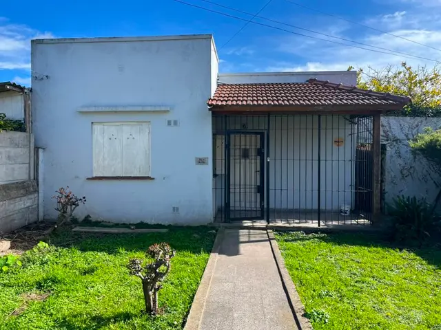 Casa de 3 ambientes en venta en VILLA LOURDES