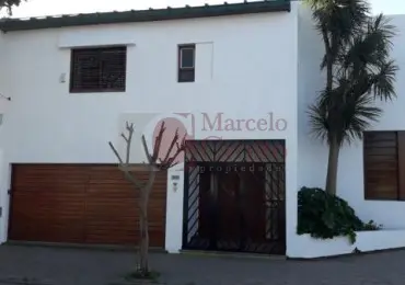 Casa de 5 ambientes en venta en NUEVA POMPEYA