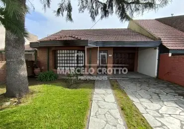 Casa de 3 ambientes en venta en ESTRADA JOSE MANUEL