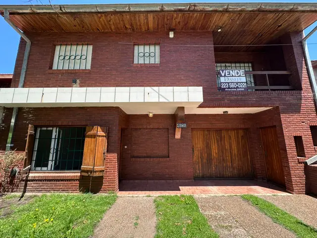 Casa de 6 ambientes en venta en CONSTITUCION