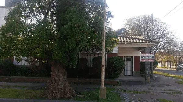 Casa de 4 ambientes en venta en ESTACION CHAPADMALAL