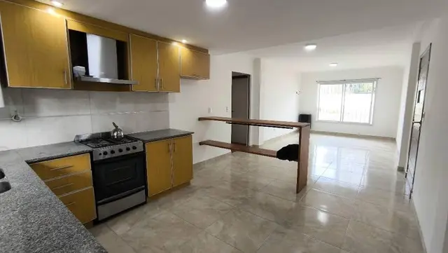PH de 3 ambientes en alquiler en Villa Primera