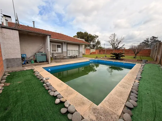 Casa de 3 ambientes en venta en LOS PINARES